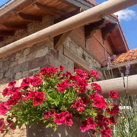 Chozos De La Brana Chalet Branosera